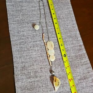 Elegant Gold and Cream Pendant Necklace